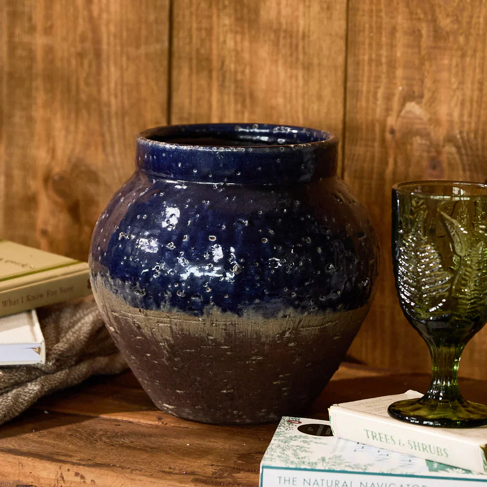 What Are the Most Popular Materials for Home Decoration Vases?